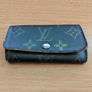 Louis Vuitton Monogram Key Holder/Wallet #1278💥PRICE DROP💥
